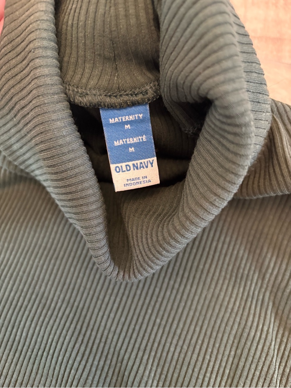 Old Navy Maternity Ribbed Turtleneck Long Sleeve Top - Green - Size Medium - Picture 7 of 8